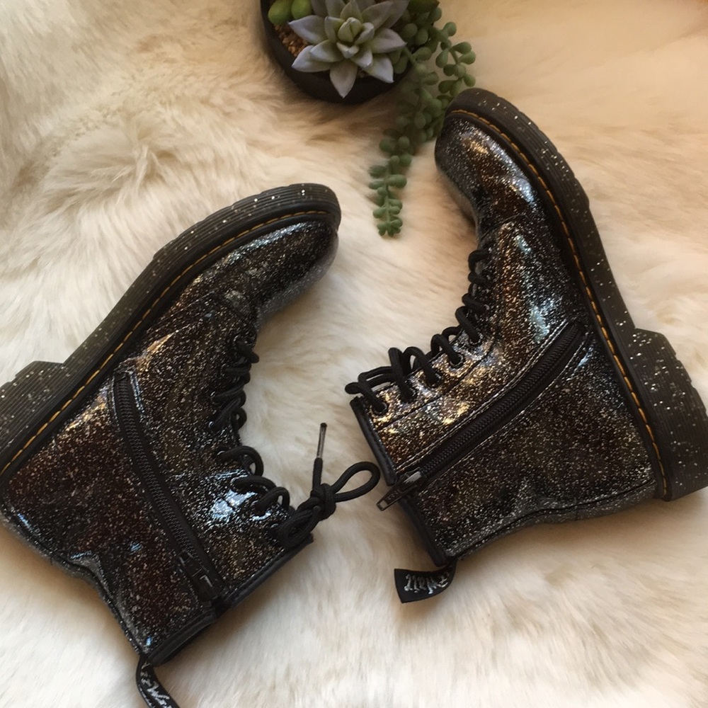 DR.MARTENS BLACK BOOTS WOMEN SIZE 5 - Picture 3 of 6